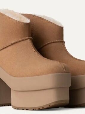 UGG Platform Shearling Boot in Chestnut Suede
